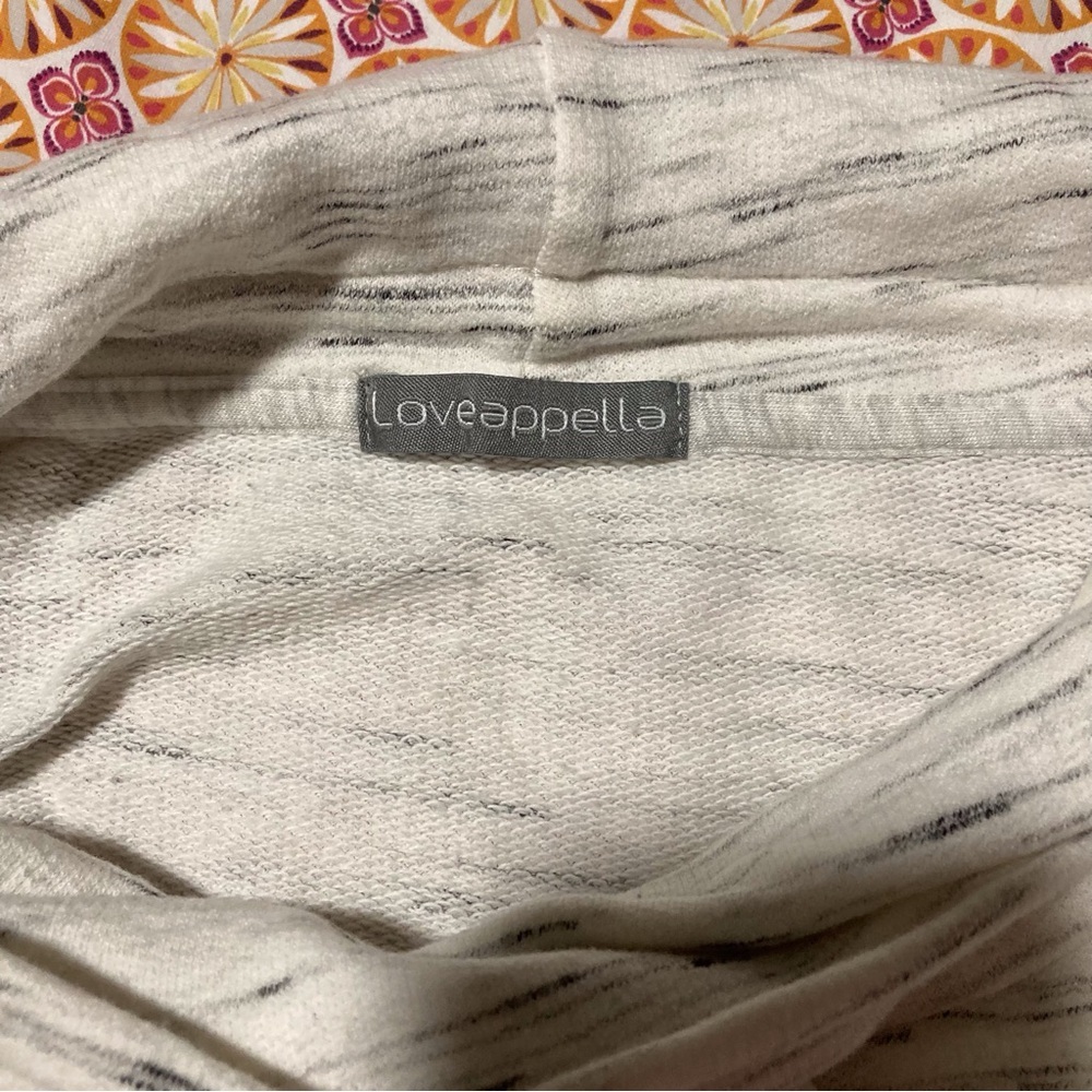 Loveappella Long Sleeve Tee | Size L | Lightweight Sweater‎ - Picture 5 of 7